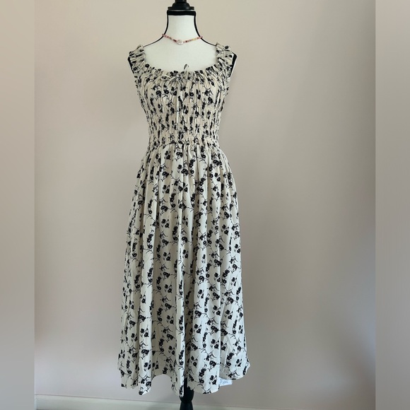 Floral Smocked Midi Dress with Ruffle Straps - Picture 3 of 12